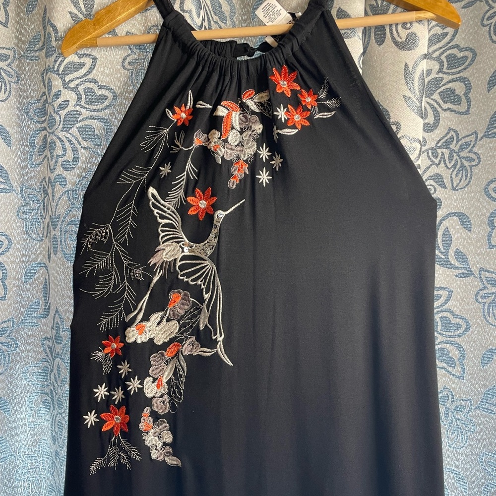 Peck and Peck Embroidered Flower and Bird Tank top.